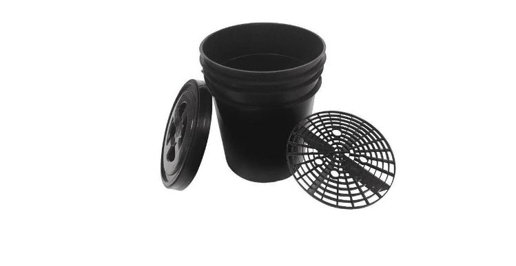 25L Plastic Bucket, Lid with Grit Guard